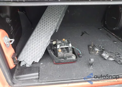 2018 Jeep Wrangler Unlimited Sahara 4X4 из США, поврежденный, VIN 1C4HJXEG4JW174635